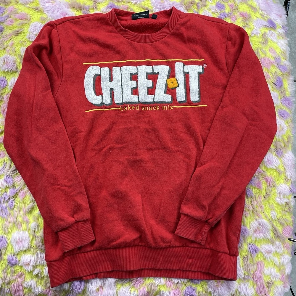 Kelloggs Cheez it Red Sweatshirt Long Sleeve Medium Advertising Snacks Embroider